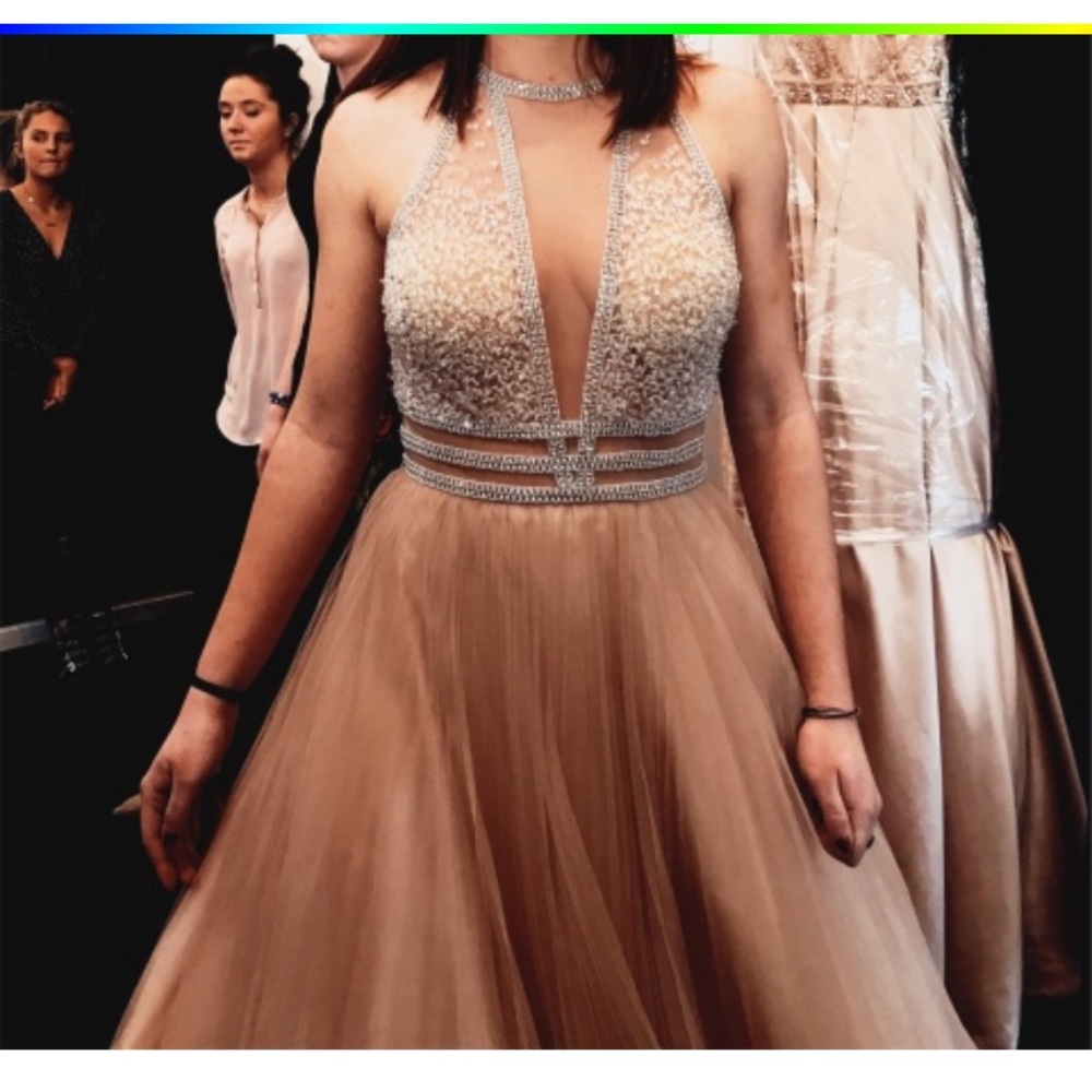 Prom dress only worn once and in great condition! - Picture 5 of 6